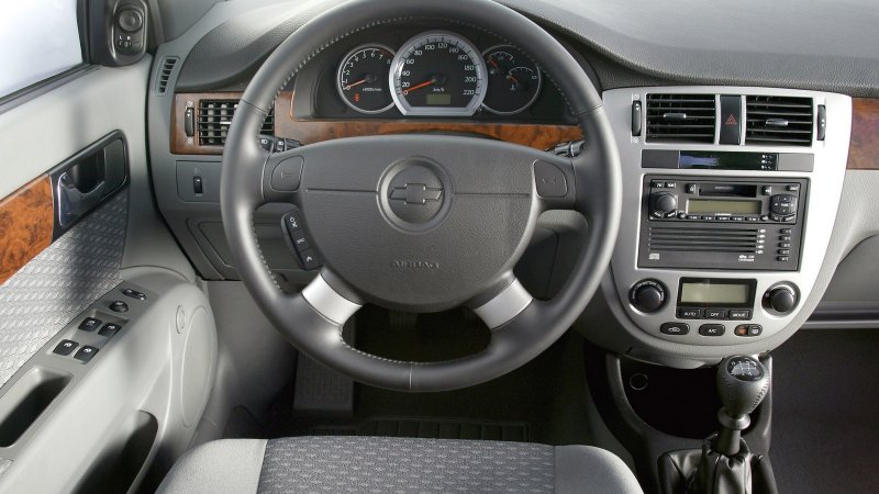 Chevrolet Lacetti салон