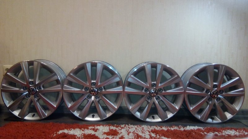 Volkswagen Polo диски r15