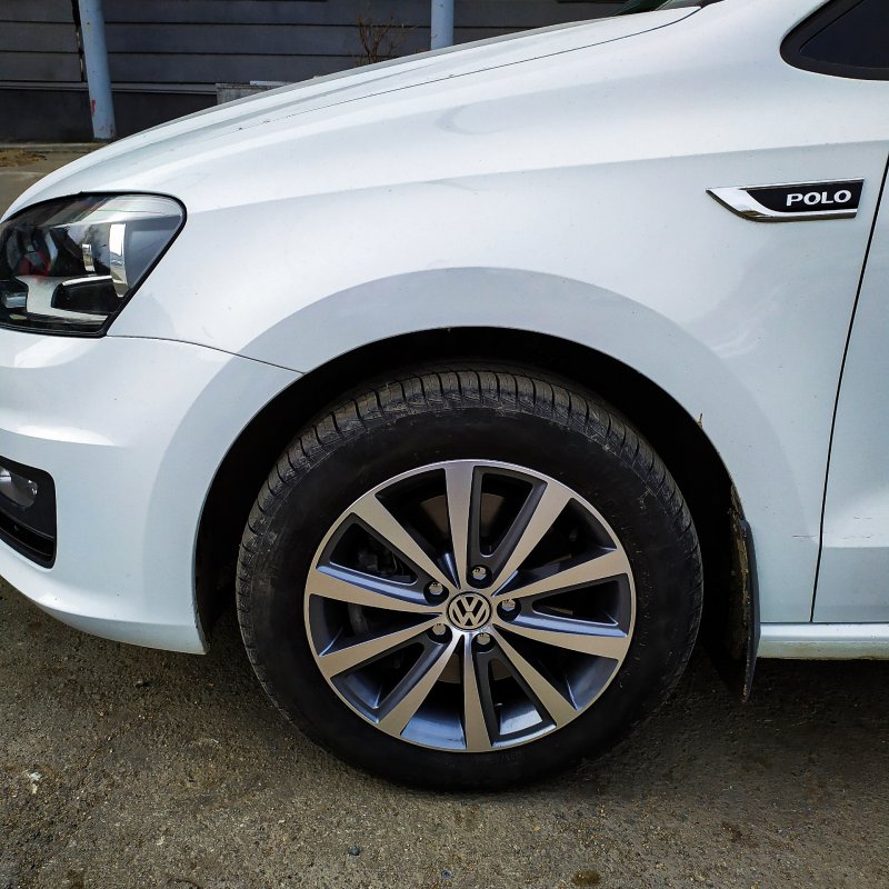 Volkswagen Polo sedan диски r15