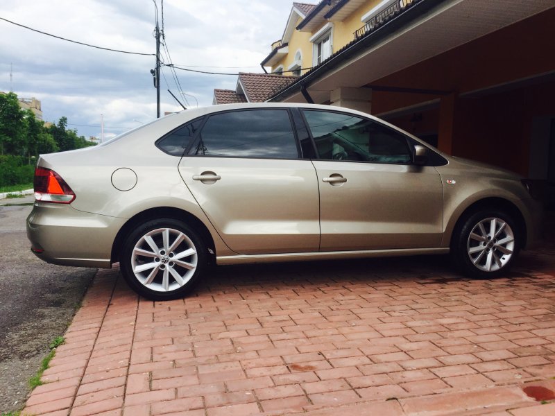 VW Polo Titanium