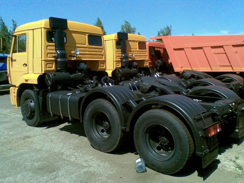 Седельный тягач КАМАЗ 65116-62