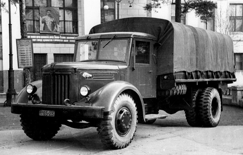 МАЗ 200 тягач