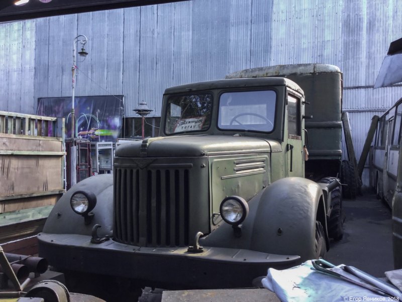 МАЗ-205 грузовой автомобиль