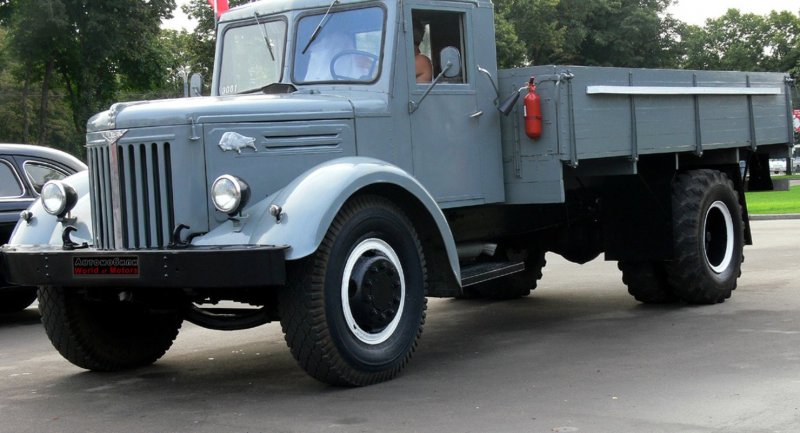 МАЗ 200 бортовой