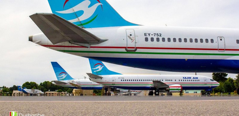 Самолет Tajik Air