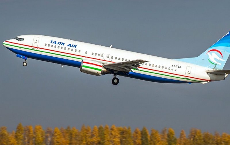 Таджик Эйр 757-200