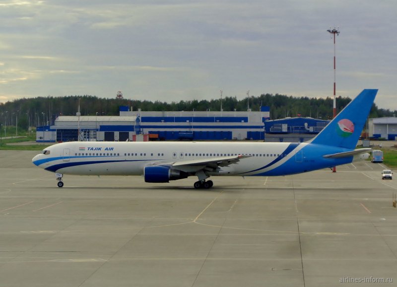 Таджик Эйр 767-300