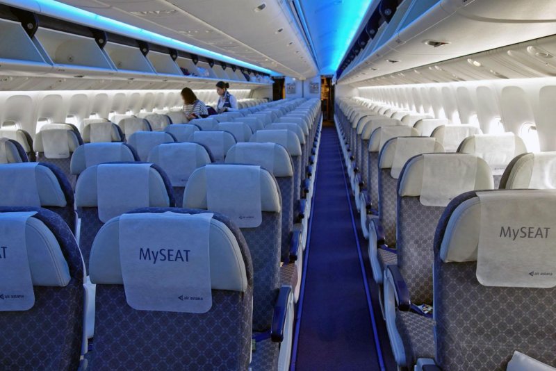 A321 Air Astana салон