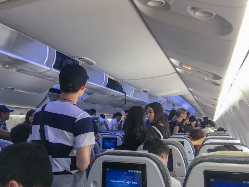 Air Astana у190