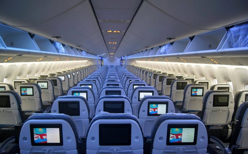Astana Air самолет внутри