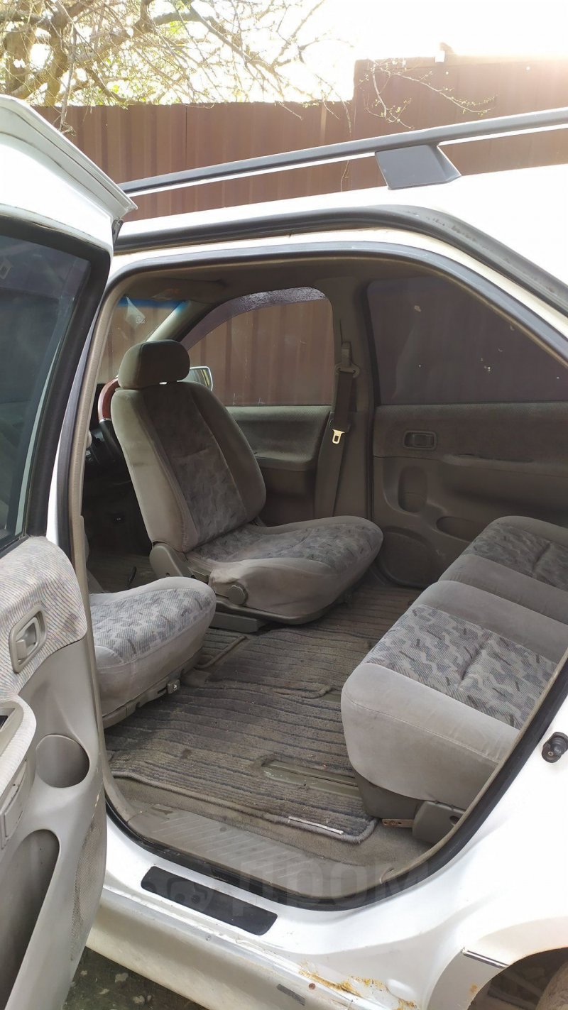 Nissan r nessa 2.0 1999 салон