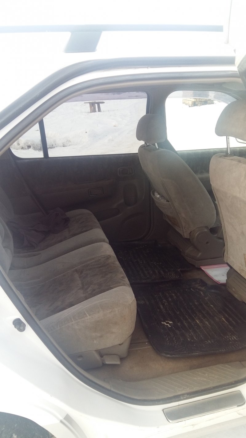 Nissan r'nessa 1998 салон