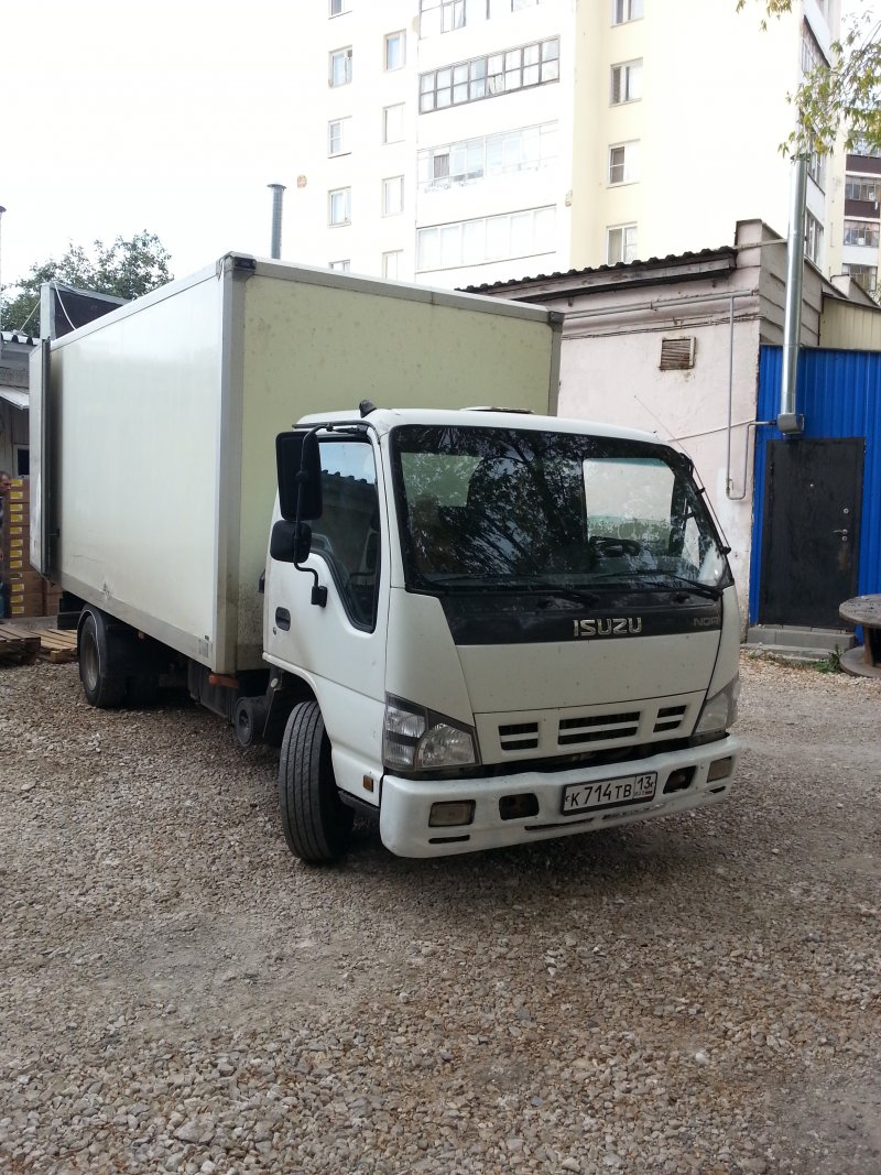 Isuzu Elf 3.5 рефрижератор 2010 года