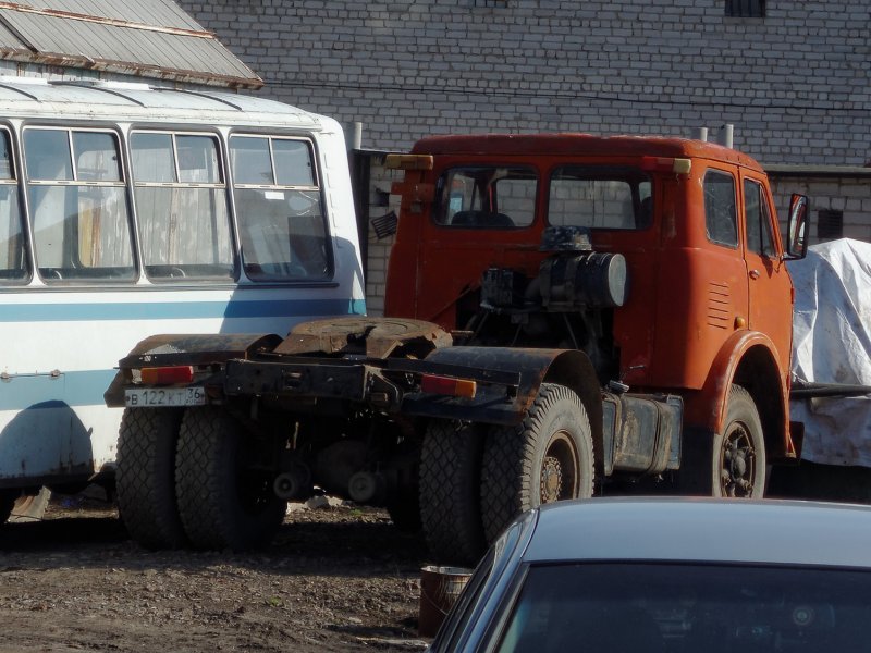 МАЗ 504 сзади