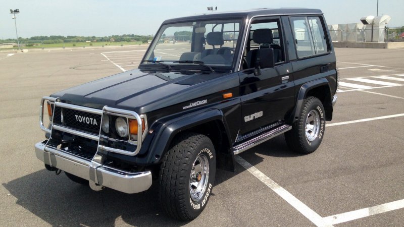 Toyota Land Cruiser 1