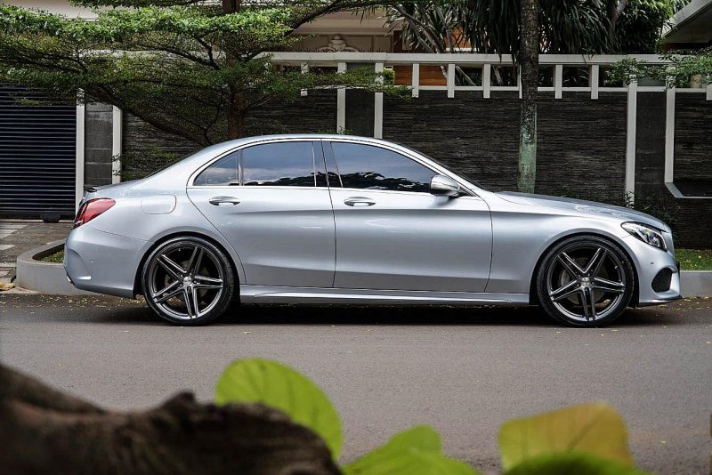 Mercedes w205 r19