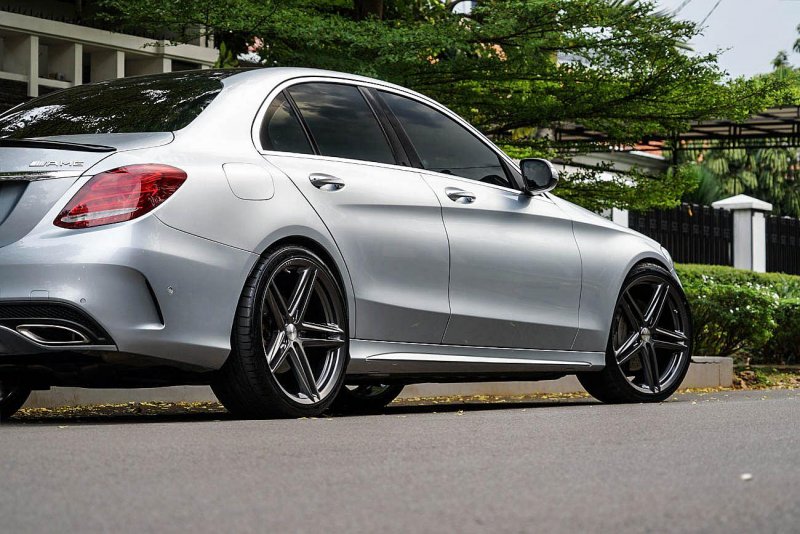 Диски на Mercedes w205