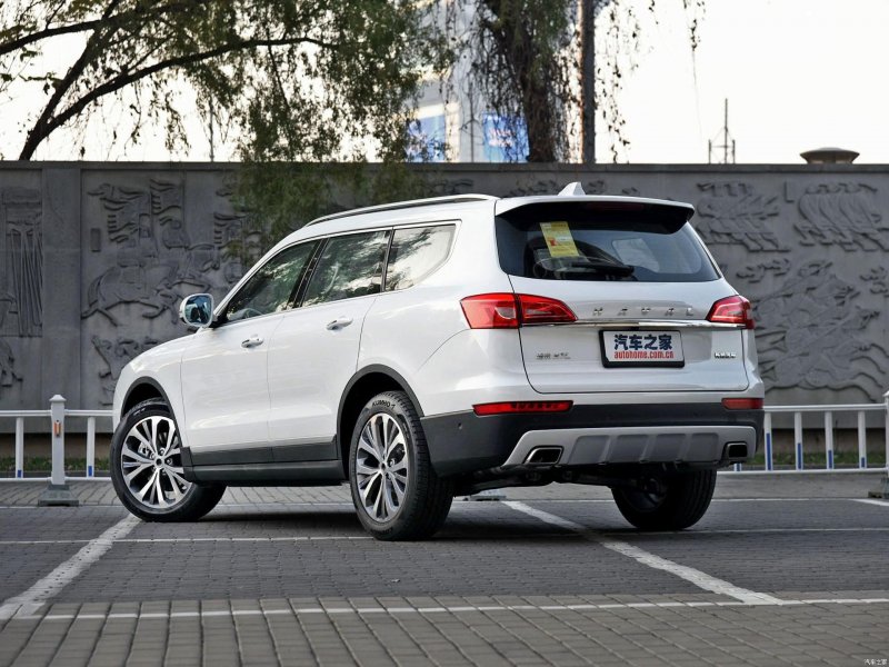 Haval Jolion мокрый асфальт