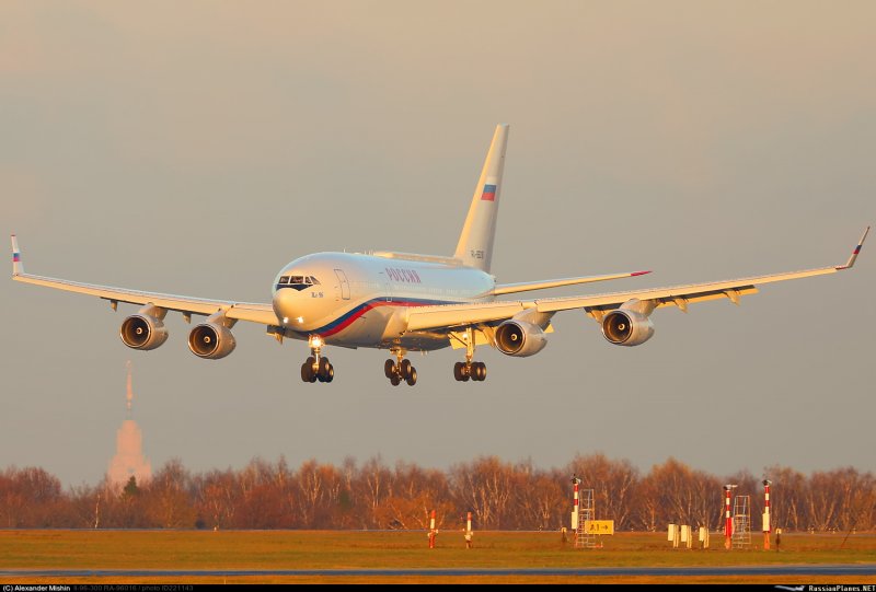 Самолет президента РФ ил-96-300