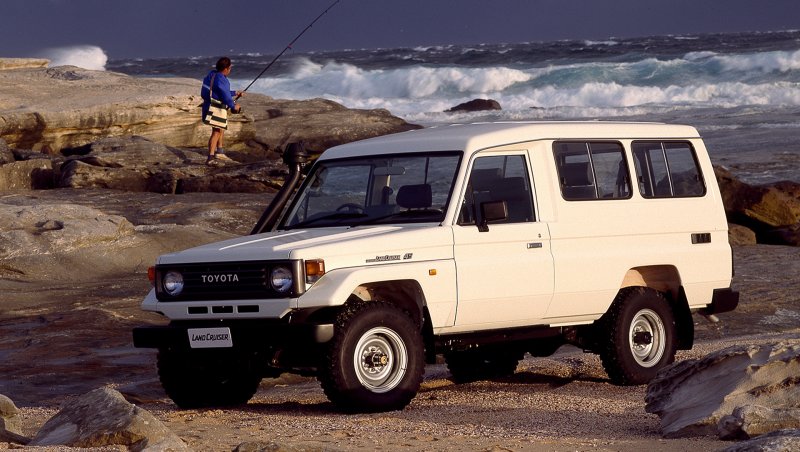 Toyota Land Cruiser 75