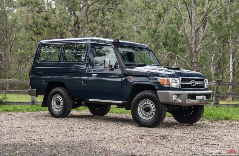 Toyota Land Cruiser FJ 78