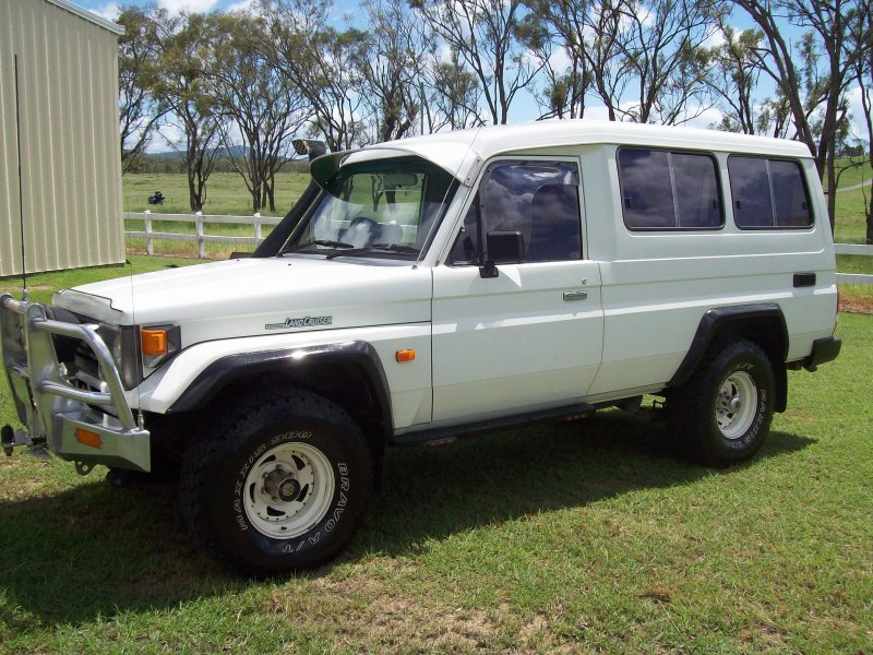Toyota hj75