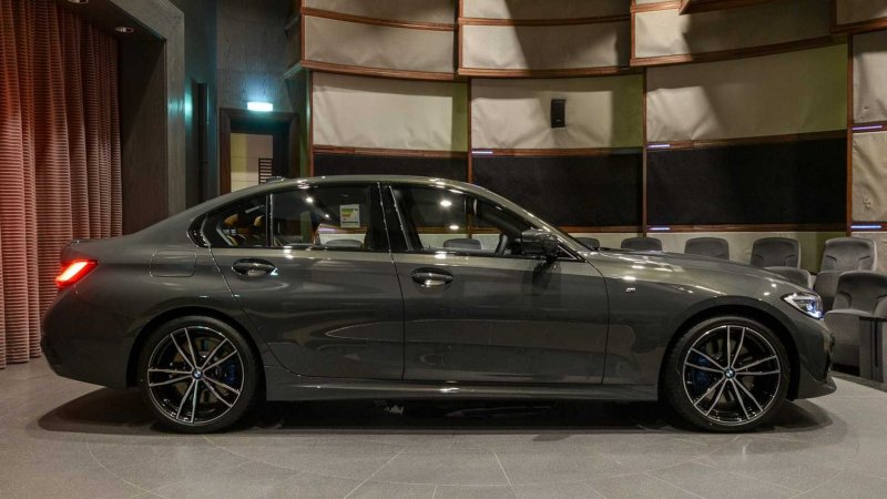 BMW g20 серый дравит