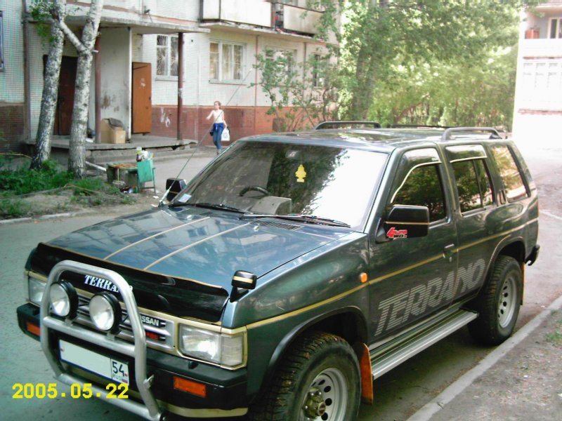 Ниссан Террано 1992 фото