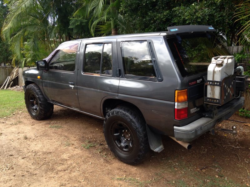 Ниссан Террано 1992 года 2.7 дизель