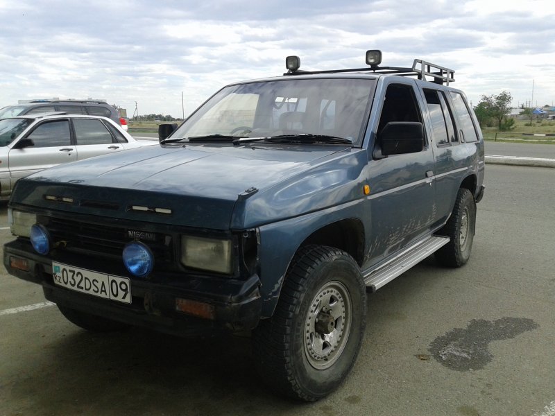 Nissan Terrano 1992 2.7