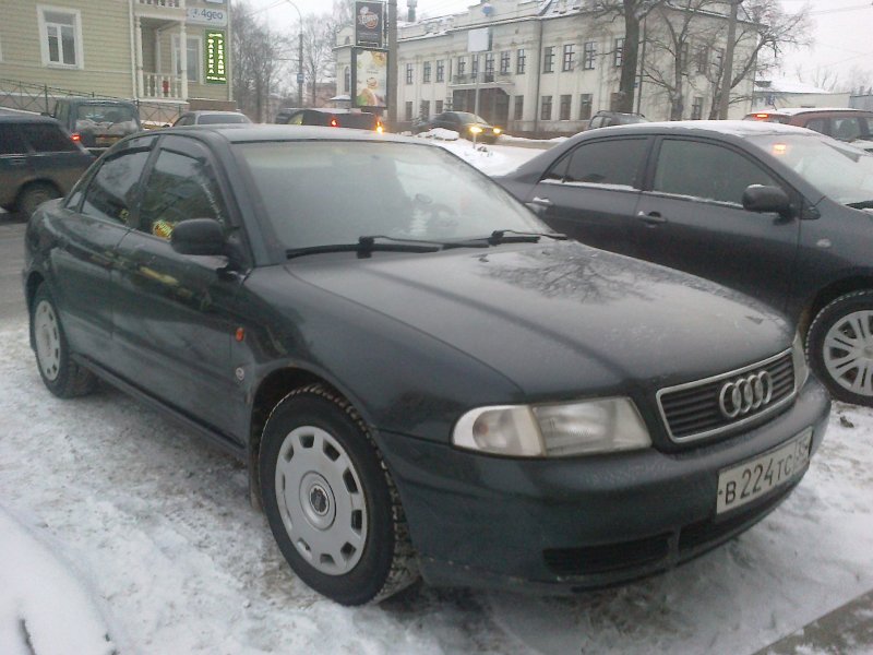 Ауди а4 1995 чёрная