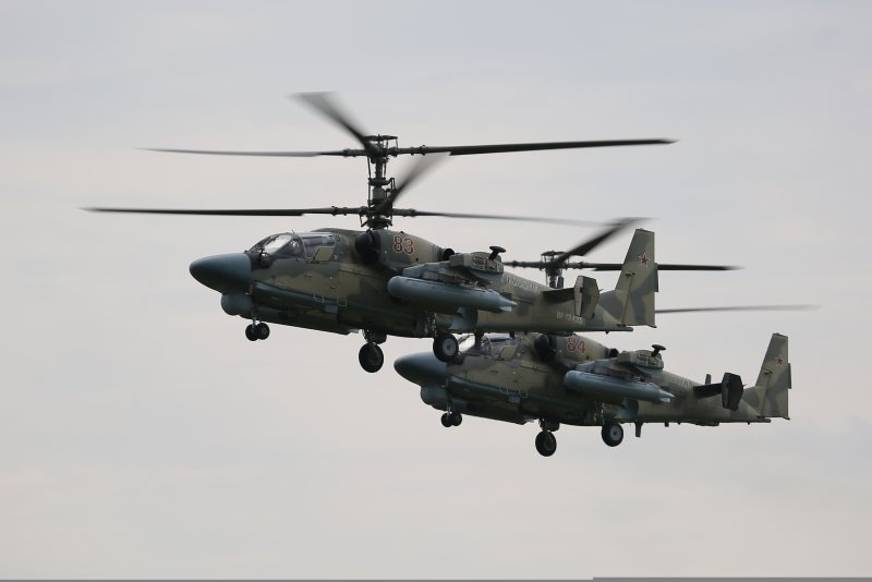 Военные вертолеты над Тюменью