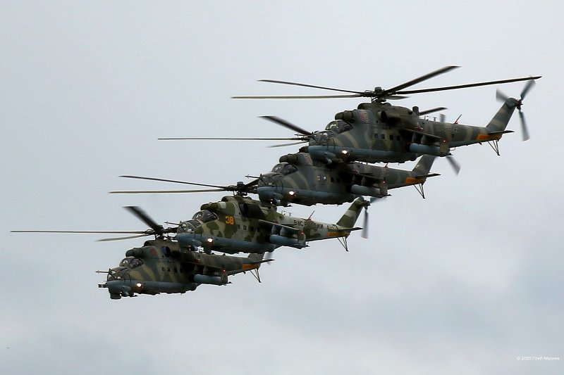 Военный парад вертолеты