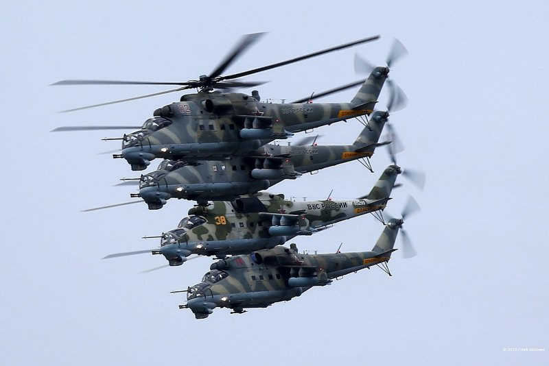Над Пермью пролетели военные вертолеты
