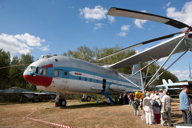 Ми-12 вертолёт