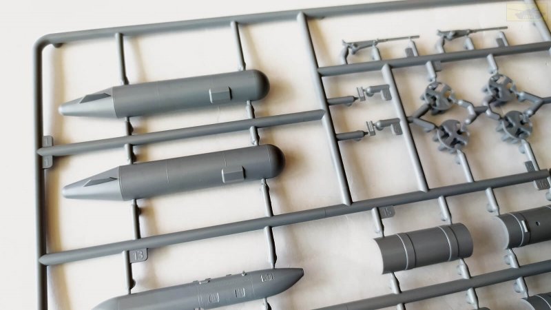 MH-6 Моделист 1:48 обзор