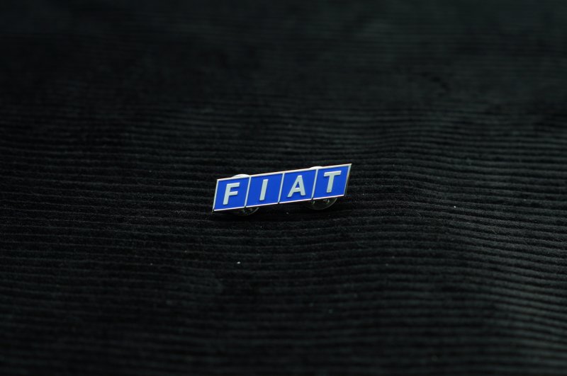 Fiat с синим значком