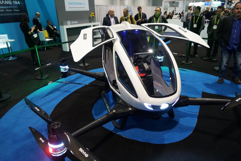 Пассажирский квадрокоптер Ehang 184