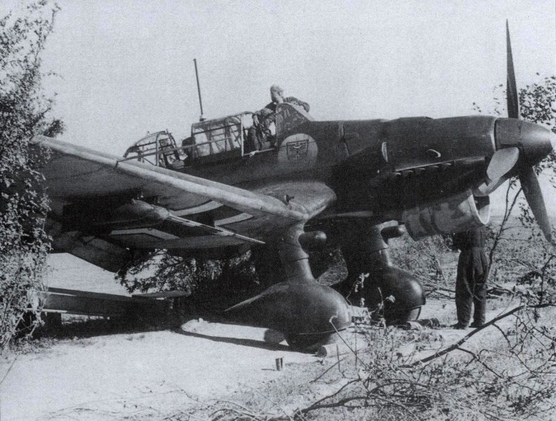Ю87 бомбардировщик