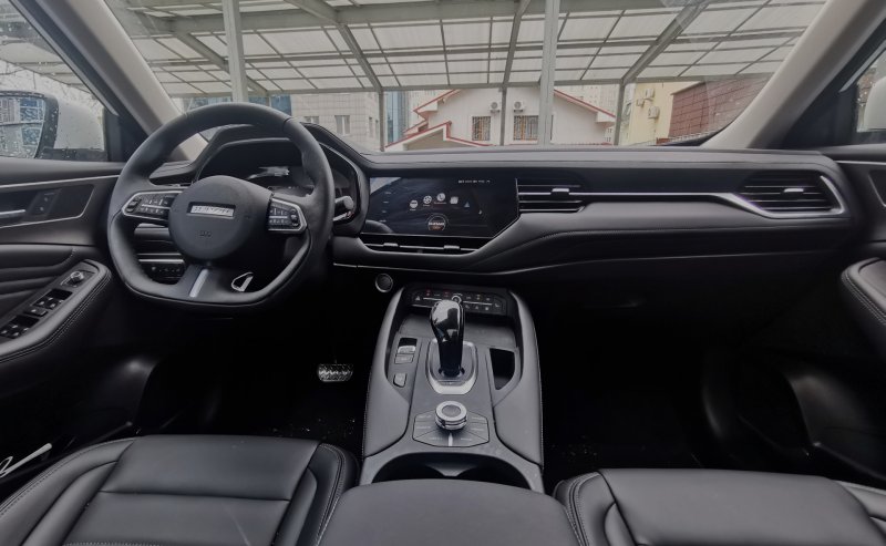 Haval Jolion Elite салон
