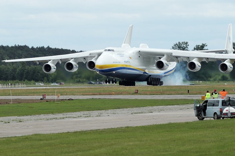 АН 225 Мрия и Руслан