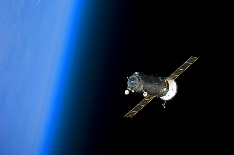 Космический корабль на орбите