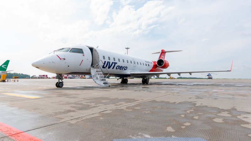 Бомбардье crj200 салон ЮВТ Аэро