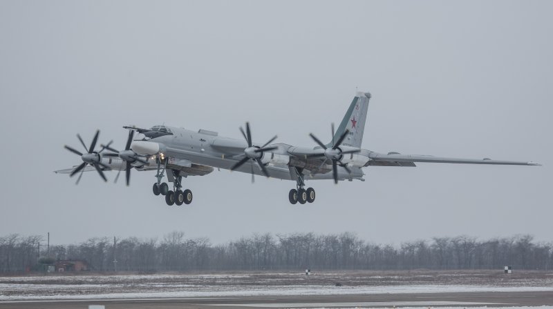 Самолет дальней авиации ту-95 МС