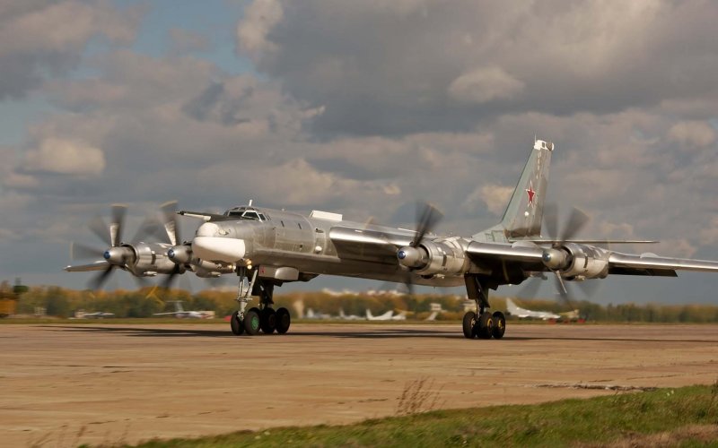 ВКС России стратегический бомбардировщик ту-95мс