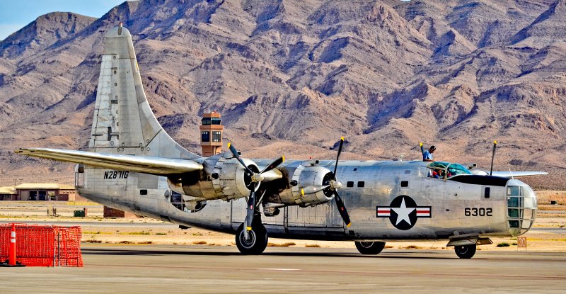 Pb4y самолёт американский