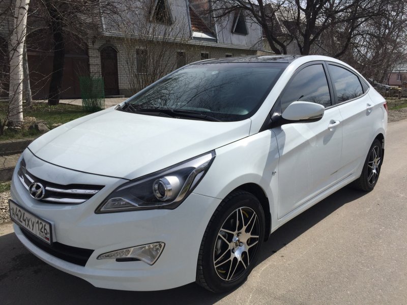 Хендай Солярис седан белый