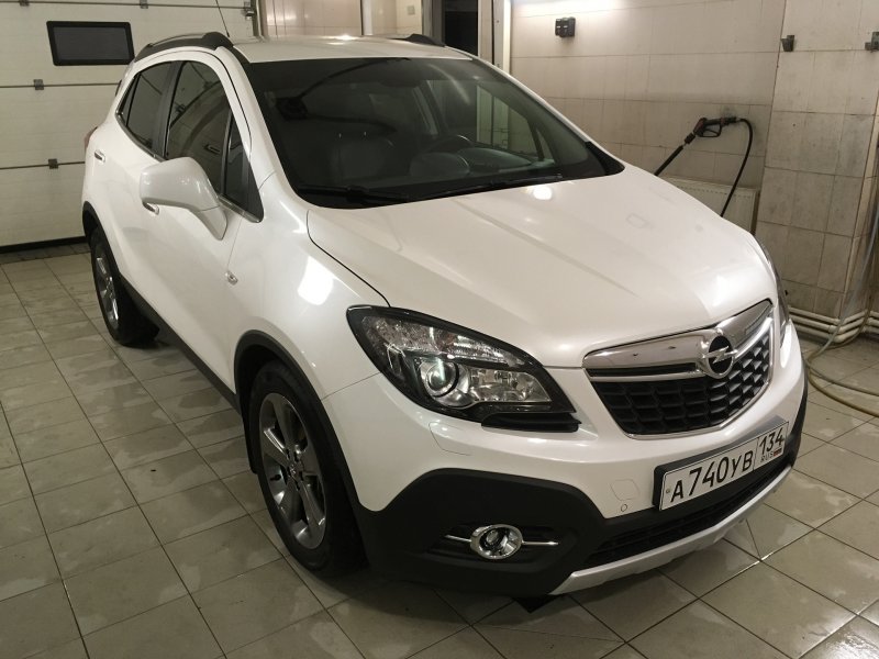 Opel Mokka белый