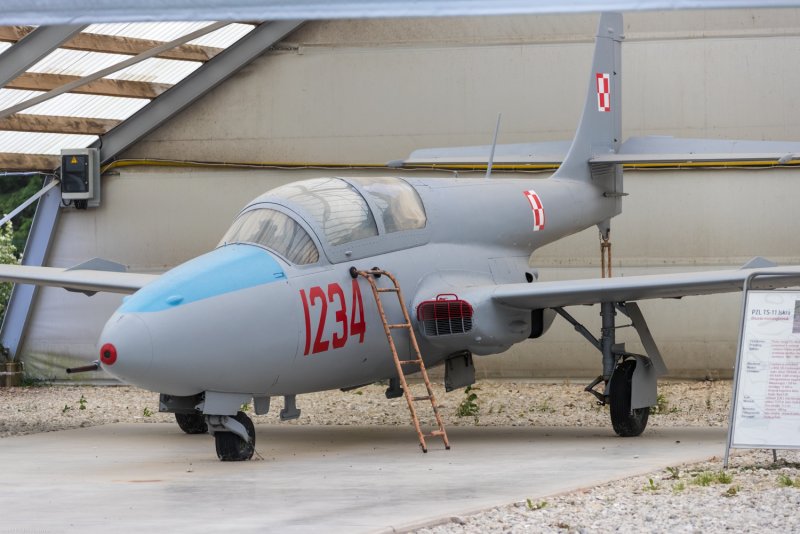 Як-30 самолет