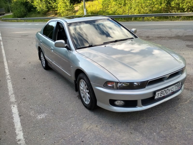 Mitsubishi Galant 8